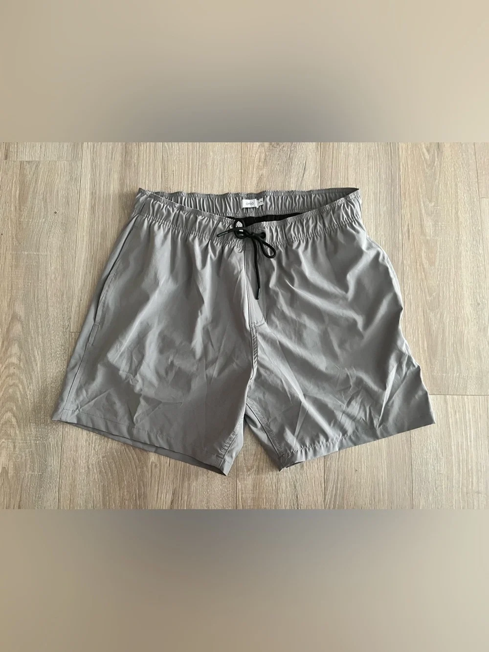 Onia Men's Light Gray Swim Trunks with Black Drawstring Linen Blend - Size XL